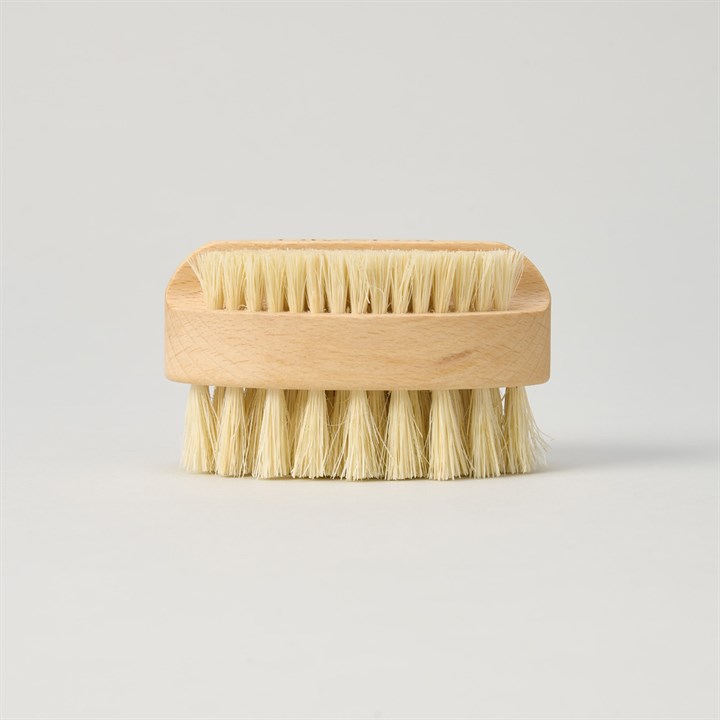 Lily & Leo Luxury Nail & Claw Brush
